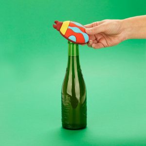 Balvi Flesopener The Beetles – Rood 9 × 5,5 × 3 cm