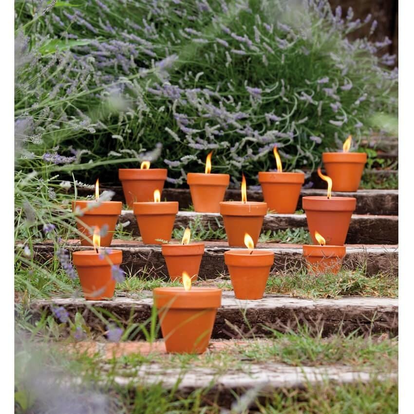 Cerabella Terracotta Tuinkaars M – Citronella Geur – 100% Plantaardige Sojawas – Ø 13,5 cm, Hoogte 11 cm – Min. 15 Uur Brandduur - Afbeelding 3