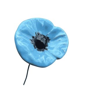 Keramische Bloem Lichtblauw – Fair Trade Tuindecoratie op Metalen Pin (45 cm)